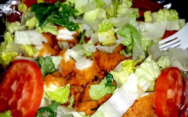 sağlıklı tavuk yumurtası salatası çorbası öğle yemeği