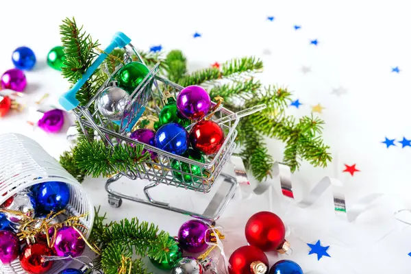 Palle di Natale per la decorazione sfondo bianco — Foto Stock