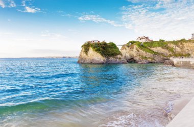 Newquay Atlantik Okyanusu kıyısında, Cornwall, İngiltere