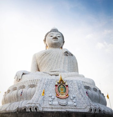 Büyük mermer Buda heykeli Phuket Island, Tayland