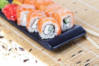 Somon suşi rulo