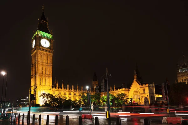 Big Ben e Camere del Parlamento in luci notturne — Foto Stock