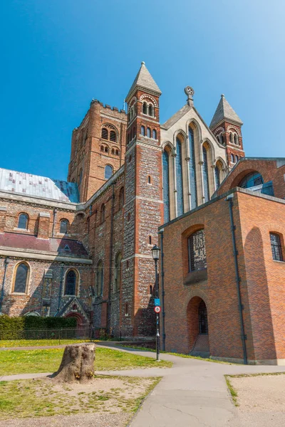 Catedral y Abadía Iglesia de Saint Alban en St.Albans england u —  Fotos de Stock