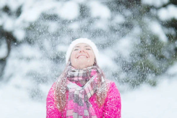 Happy winter women in park snow Christmas lights — Stock Photo, Image