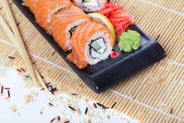 Somon suşi rulo