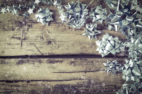 Regalo regalo regalo arcos sobre fondo de madera Navidad Nueva Y —  Fotos de Stock