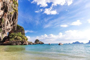 karstik Phra Na Railay tırmanma için mükemmel kayalar