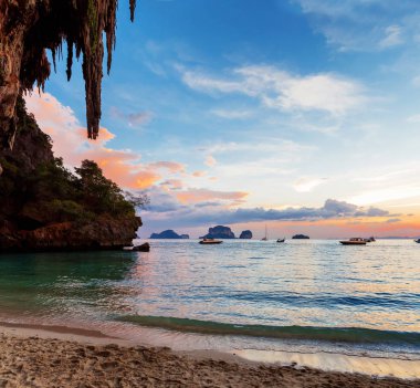 karstik mükemmel tırmanma Railay Tayland kayalar