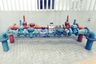 Su boruları valfleri su sistemi ile katıldı