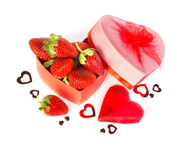 Strawberries in heart shaped Valentines gift box — Stock Photo, Image