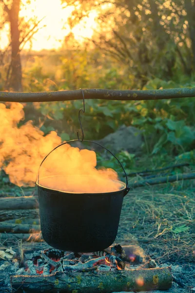 Turistické pot nad táborák — Stock fotografie