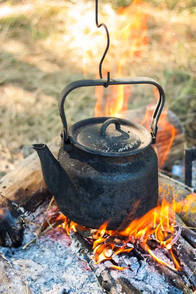 Turistické pot nad táborák — Stock fotografie