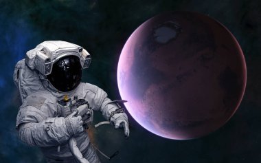 Mars 'ın arka planında bir astronot. Güneş sisteminin kızıl gezegeni. Bilim kurgu