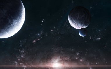 Derin uzayda bir yerlerde kırmızı sarmal galaksinin arka planındaki gezegenler. Bilim kurgu. Bu görüntünün elementleri NASA tarafından desteklenmektedir