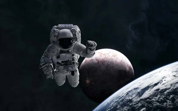 Astronaut i yttre rymden. Bebodda planeter i rymden — Stockfoto