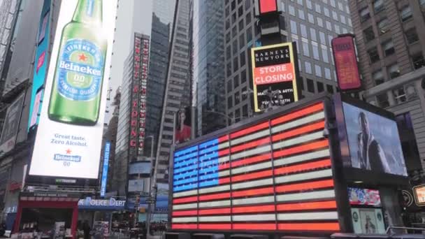 Styczeń 2020 Pionowy Ruch Kamery Obramowania Billboardów Times Square Począwszy — Wideo stockowe