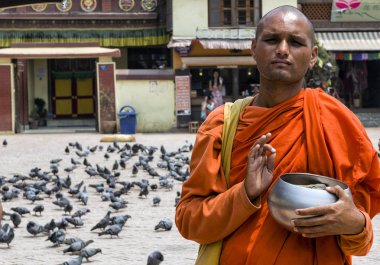 Katmandu, Nepal - 15 Nisan 2016: Budist Budist Tapınağı Boudhanath Stupa, Kathmandu, Nepal.