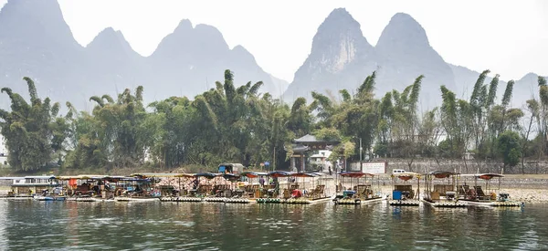 Bamboo Rafting Winter Popular Tourism Activity River Guilin China River — 스톡 사진