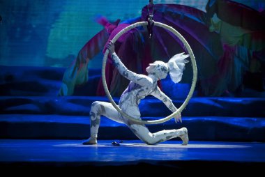 Akrobatik ve sirk performans Guilin, Çin
