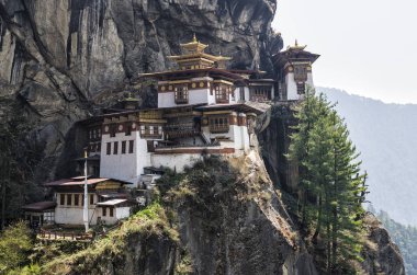 Taktshang manastırı, Butan - Kaplanlar Nest Manastırı da Taktsang Palphug Manastırı olarak biliyorum. Bhutan'da, yukarı Paro vadisinin kayalık tarafında bulunan.