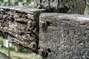 Çürümüş ahşap çitlerin yakınına. Çürüyen ahşap desenli ve shollow Dof.