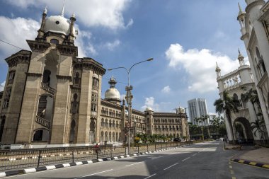 Keretapi Tanah Melayu Berhad (KTMB) veya Malaya Demiryolları Limited idari binası 1910 yılında tamamlandı, Kuala Lumpur, Malezya. Demiryolu sistemi İngiliz sömürge dönemine dayanıyor..