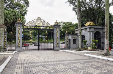 Jalan Istana 'daki Istana Negara, Malezya' nın Yang di-Pertuan Agong (Yüce Kral) 'un eski ikametgahıydı. Istana Negara artık Kraliyet Müzesi.