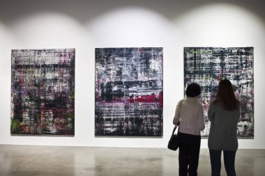 Sergide. Moskova Yahudi Müzesi.