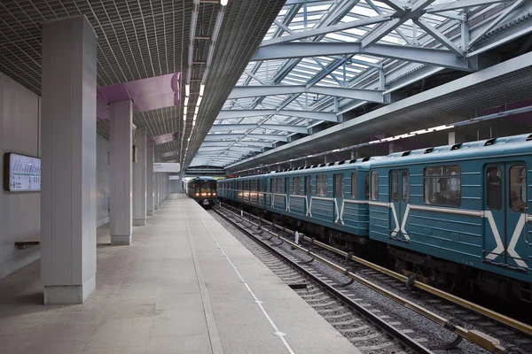 Züge am Moskauer Euterboden — Stockfoto