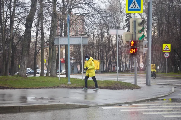 Yandex Food Delivery City Empty Street April 2020 Moscow — Stock Photo, Image