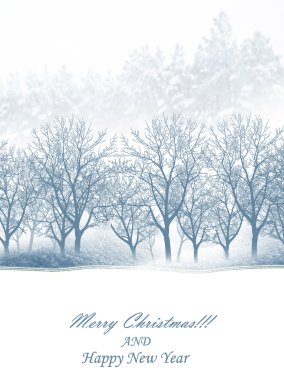 Kış manzarası. Ağaçlar kar kaplı. Mutlu yeni yıl ve mutlu Noeller
