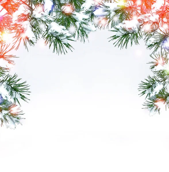 Feestelijke kerst frame met besneeuwde spar takken — Stockfoto