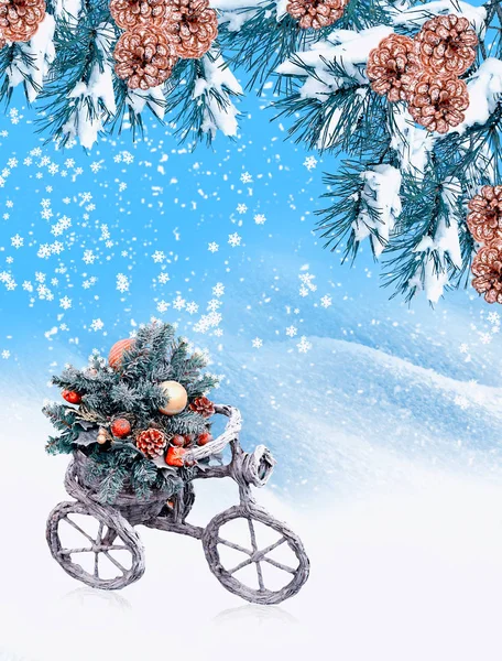 Árbol de Navidad decorado con juguetes coloridos . —  Fotos de Stock