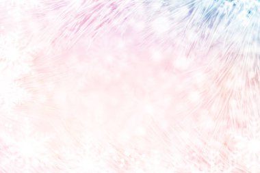  Karla kaplı ağaçlarla donuk kış ormanı.