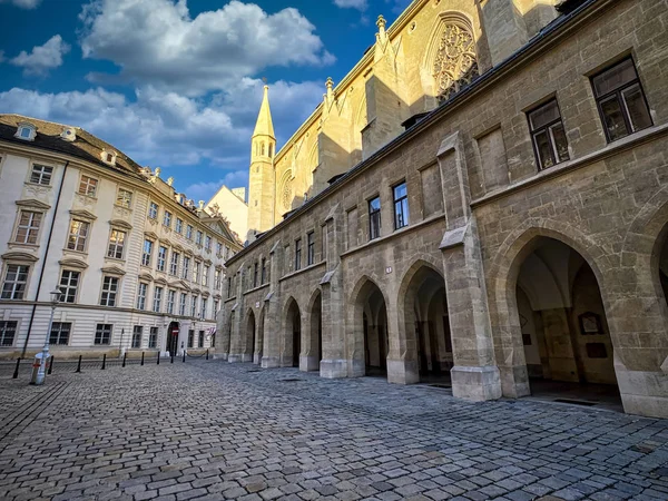 Minoritenkirche wien — Stockfoto