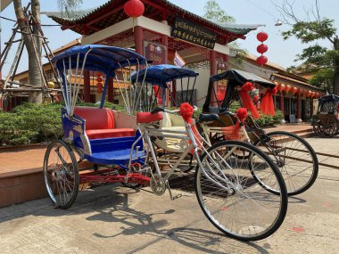 Udon Thani, Tayland - 9 Mart 2020 Udon Thani 'deki Tayland-Çin Kültür Merkezi Corona Virüsü yüzünden Wuhan için ısrarlı sloganlar gönderdi