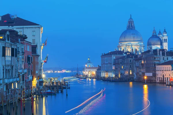 Ostrov Burano v Benátkách — Stock fotografie