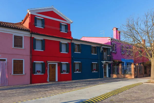 Colorful houses in Burano — Stock Photo, Image