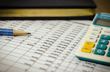 Finansal veri tablo ve hesap makinesi