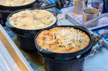 Sıcak tava kızarmış midye