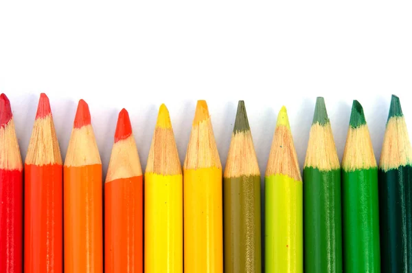 Houten potlood op een witte achtergrond — Stockfoto