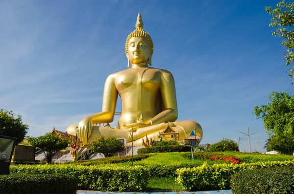 Gran estatua de Buda en el mundo —  Fotos de Stock