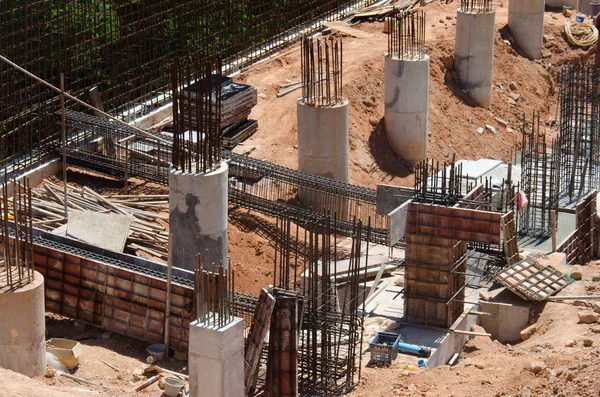 Beton direk ve çelik