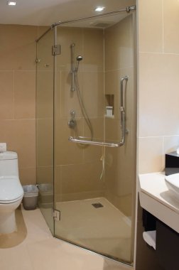 Modern iç banyo duş