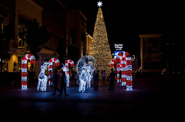 Desenfoque luces árbol de Navidad —  Fotos de Stock