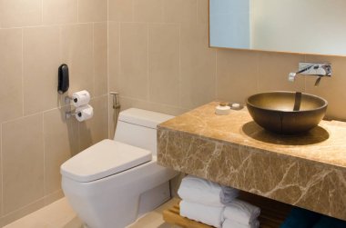 lavabo ve banyo bir tuvalet kase.