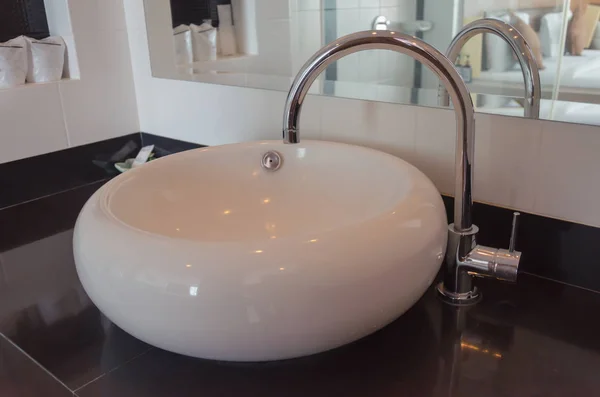 Modern White Sinks Bathroom — Stock Photo, Image