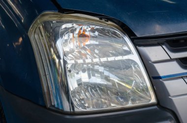 Lehçe araba ön lamba