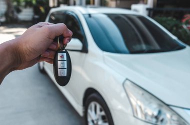 El araba anahtarları
