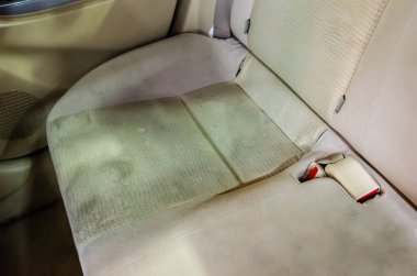 Oto koltuklarında lekeler